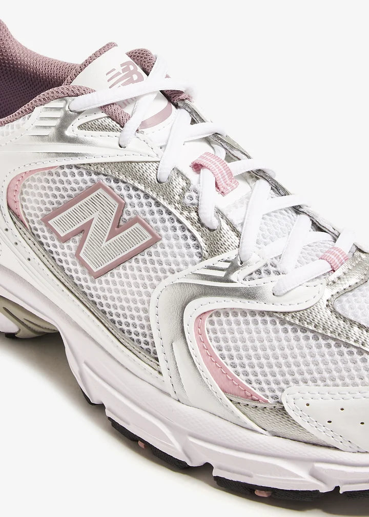 New Balance 530 White and pink