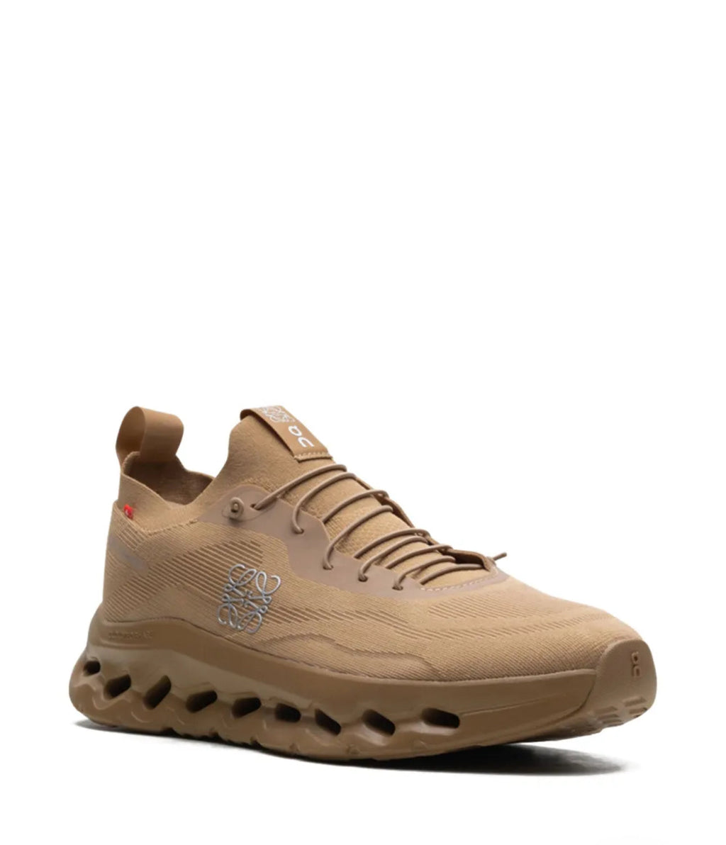 On Running Cloudtilt LOEWE Dark Sand