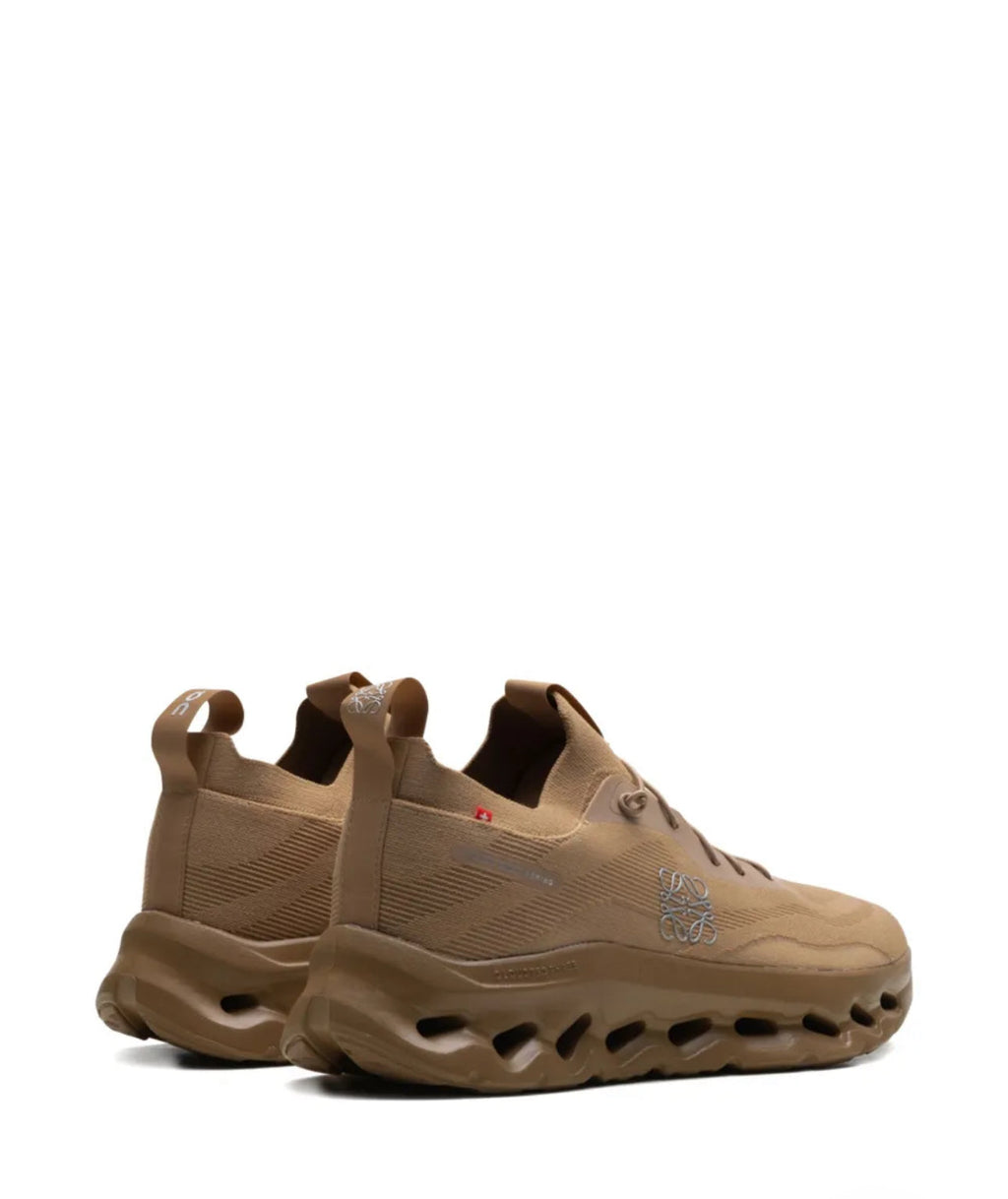 On Running Cloudtilt LOEWE Dark Sand