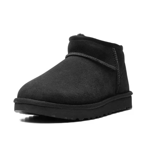 أحذية Ugg Classic Ultra Mini "الأسود بالكامل" 
