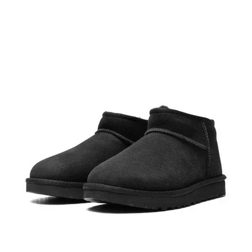 أحذية Ugg Classic Ultra Mini "الأسود بالكامل" 