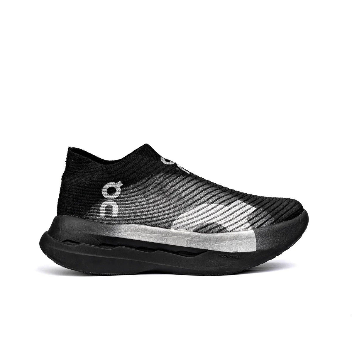 On Running CloudBoom Strike LS Black Sneaker with Grey Touch