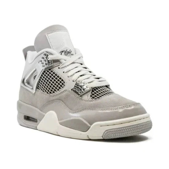 حذاء رياضي من طراز Air Jordan 4 "Frozen Moments"