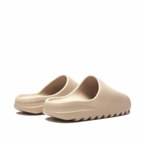 حذاء Yeezy Slide Pure