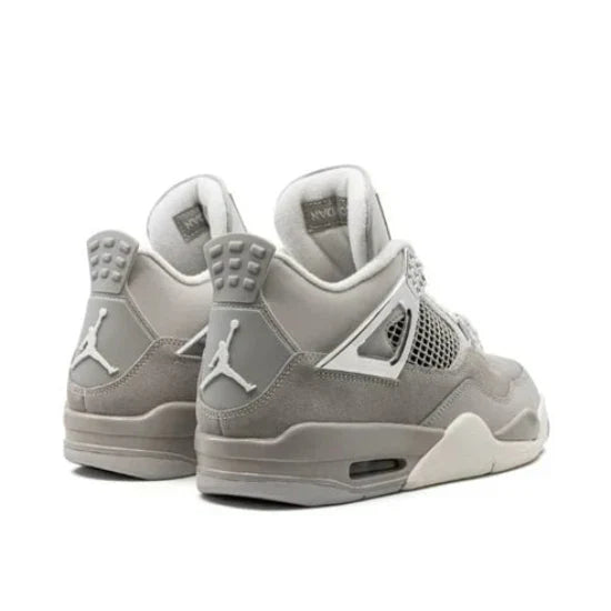 حذاء رياضي من طراز Air Jordan 4 "Frozen Moments"