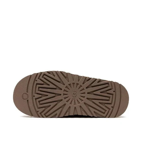 شباشب Ugg Tazz بخياطة متباينة