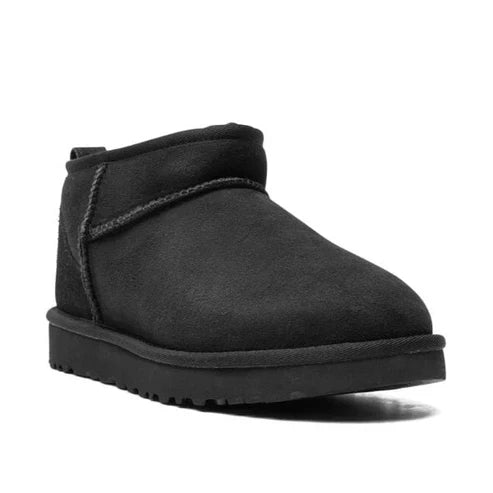 أحذية Ugg Classic Ultra Mini "الأسود بالكامل" 