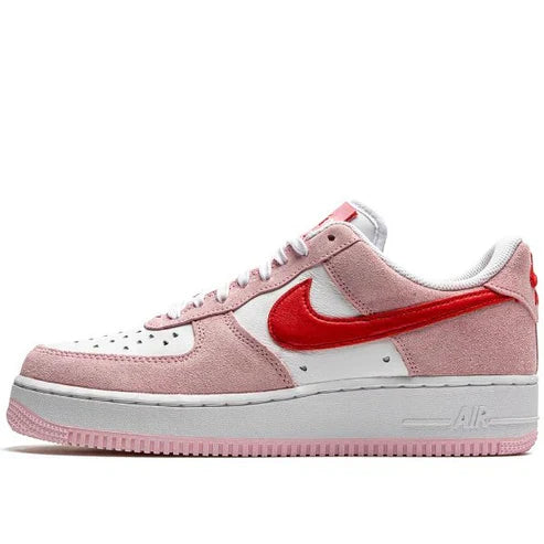 حذاء Air Force 1 Low "رسالة حب في عيد الحب"