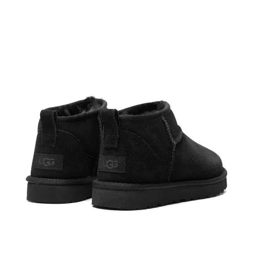أحذية Ugg Classic Ultra Mini "الأسود بالكامل" 